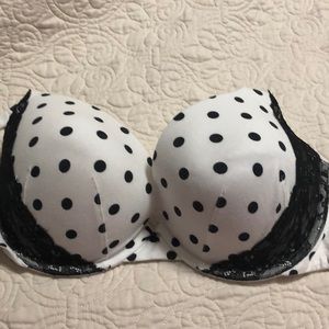 Cacique Intimates & Sleepwear - Cacique bra with adjustable straps Cacique Intimates & Sleepwear - Cacique bra with adjustable straps